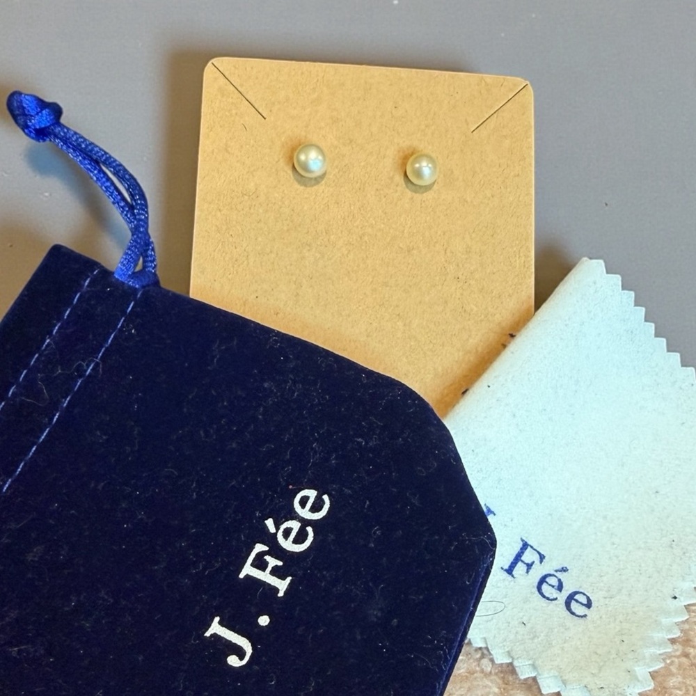 J. Fée Pearl Stud Earrings 925 posts